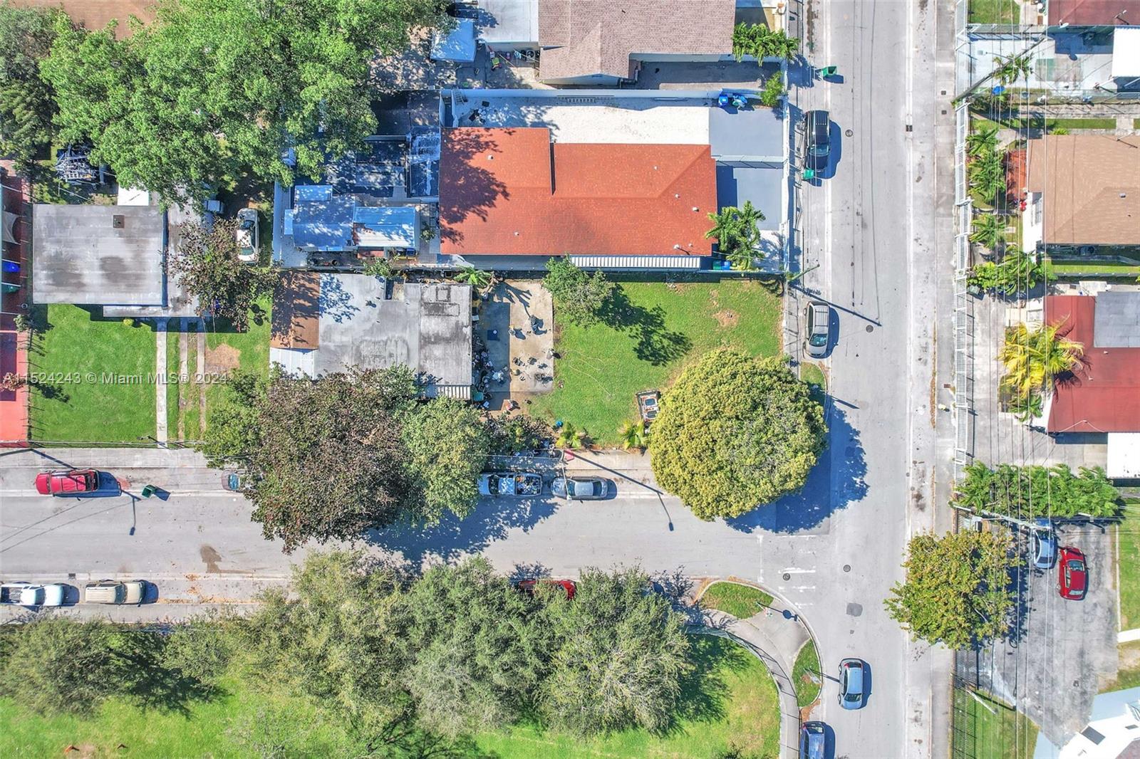 1860 NW 27th St, Miami, Florida 33142, ,Residentialincome,For Sale,1860 NW 27th St,A11524243