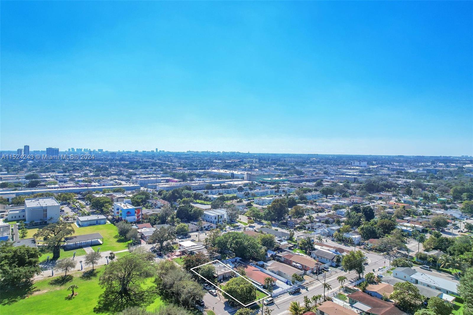 1860 NW 27th St, Miami, Florida 33142, ,Residentialincome,For Sale,1860 NW 27th St,A11524243