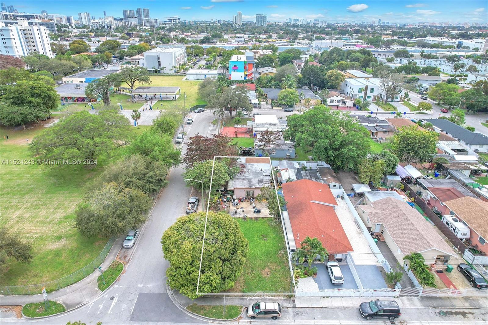 1860 NW 27th St, Miami, Florida 33142, ,Residentialincome,For Sale,1860 NW 27th St,A11524243