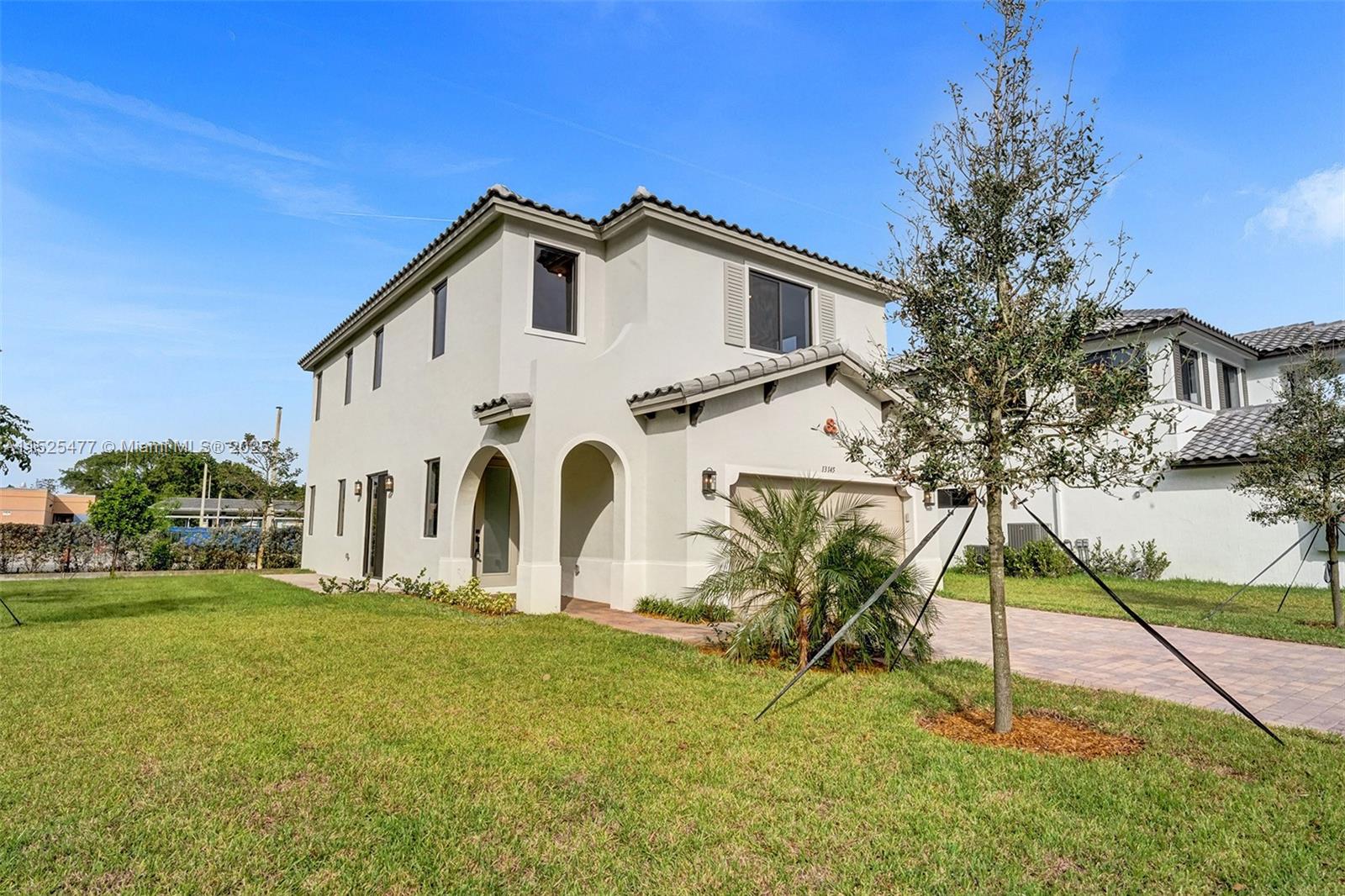 13145 Addilyn Ct, Davie, Florida 33325, 5 Bedrooms Bedrooms, ,3 BathroomsBathrooms,Residential,For Sale,13145 Addilyn Ct,A11525477