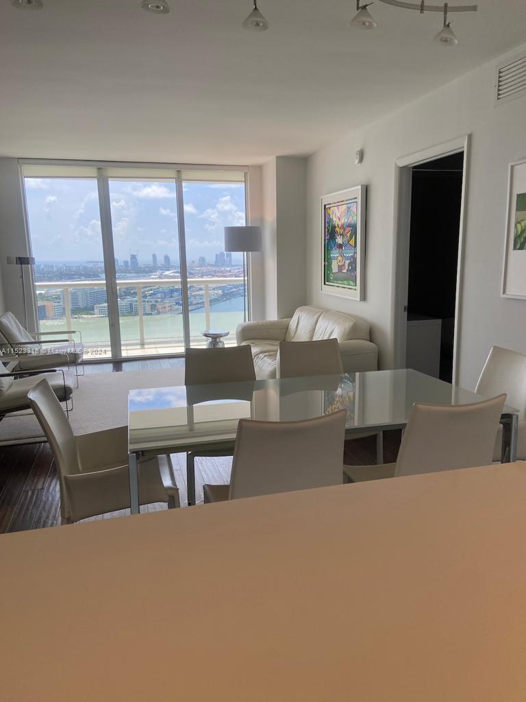 50 Biscayne Blvd 3606, Miami, Florida 33132, 2 Bedrooms Bedrooms, ,2 BathroomsBathrooms,Residentiallease,For Rent,50 Biscayne Blvd 3606,A11523316