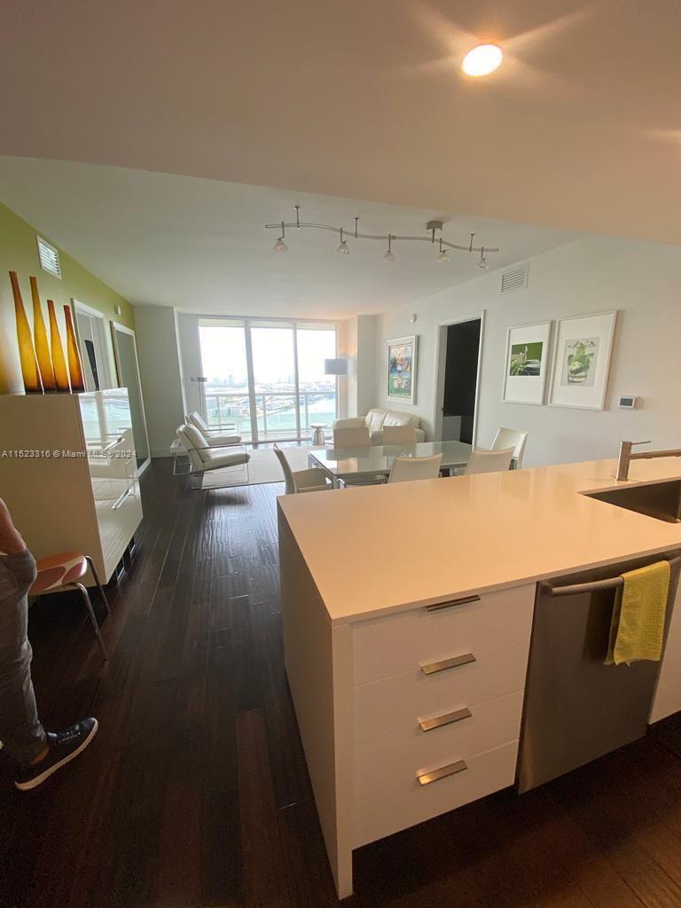 50 Biscayne Blvd 3606, Miami, Florida 33132, 2 Bedrooms Bedrooms, ,2 BathroomsBathrooms,Residentiallease,For Rent,50 Biscayne Blvd 3606,A11523316