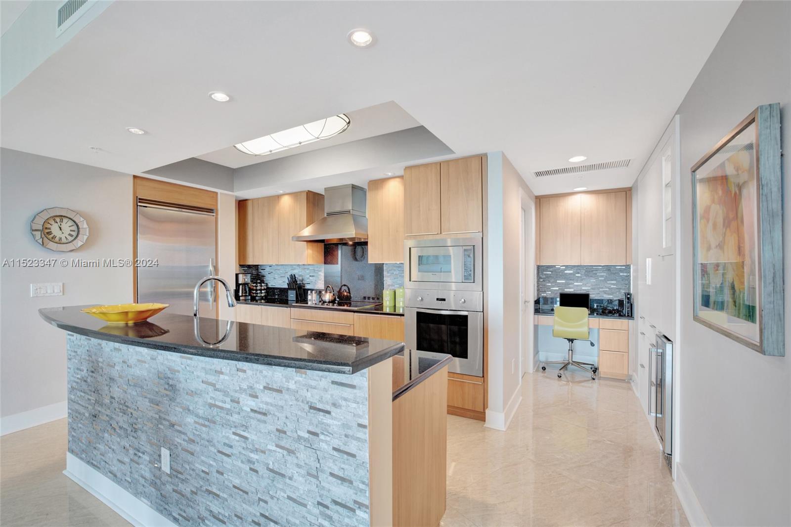 1 N Ocean Blvd 502, Pompano Beach, Florida 33062, 2 Bedrooms Bedrooms, ,2 BathroomsBathrooms,Residentiallease,For Rent,1 N Ocean Blvd 502,A11523347