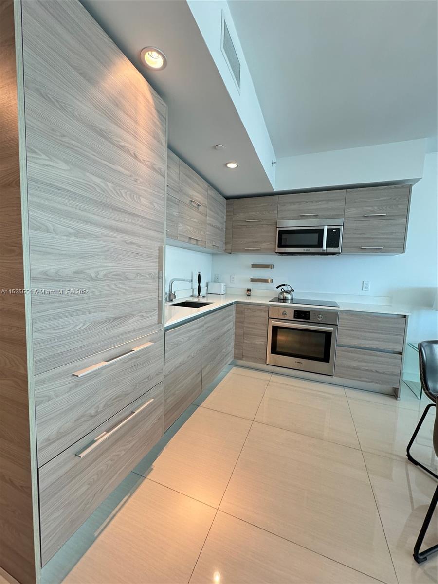 1300 S Miami Ave 1608, Miami, Florida 33130, 1 Bedroom Bedrooms, ,1 BathroomBathrooms,Residential,For Sale,1300 S Miami Ave 1608,A11525551