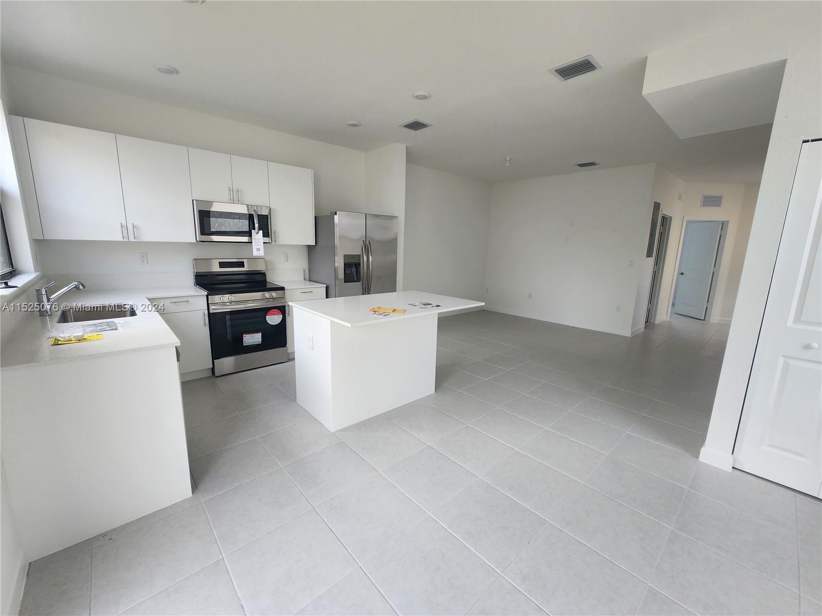23331 SW 128th Ave 23331, Miami, Florida 33032, 3 Bedrooms Bedrooms, ,3 BathroomsBathrooms,Residentiallease,For Rent,23331 SW 128th Ave 23331,A11525076