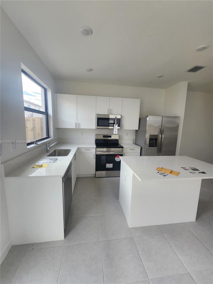 23331 SW 128th Ave 23331, Miami, Florida 33032, 3 Bedrooms Bedrooms, ,3 BathroomsBathrooms,Residentiallease,For Rent,23331 SW 128th Ave 23331,A11525076