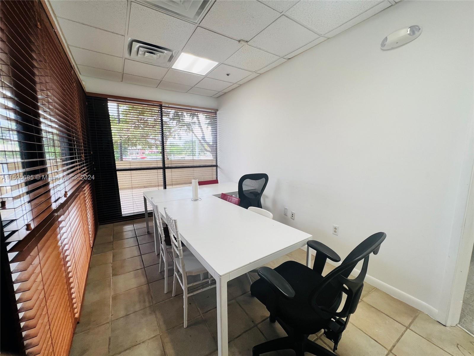2555 Collins Ave C-7, Miami Beach, Florida 33140, ,Commercialsale,For Sale,2555 Collins Ave C-7,A11525685