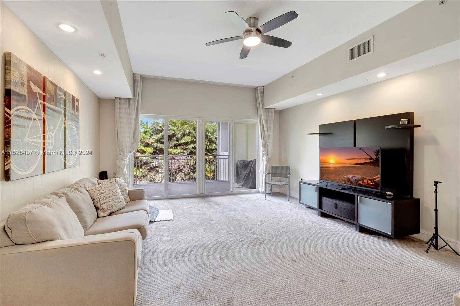 5300 NW 87th Ave 709, Doral, Florida 33178, 1 Bedroom Bedrooms, ,2 BathroomsBathrooms,Residential,For Sale,5300 NW 87th Ave 709,A11525437