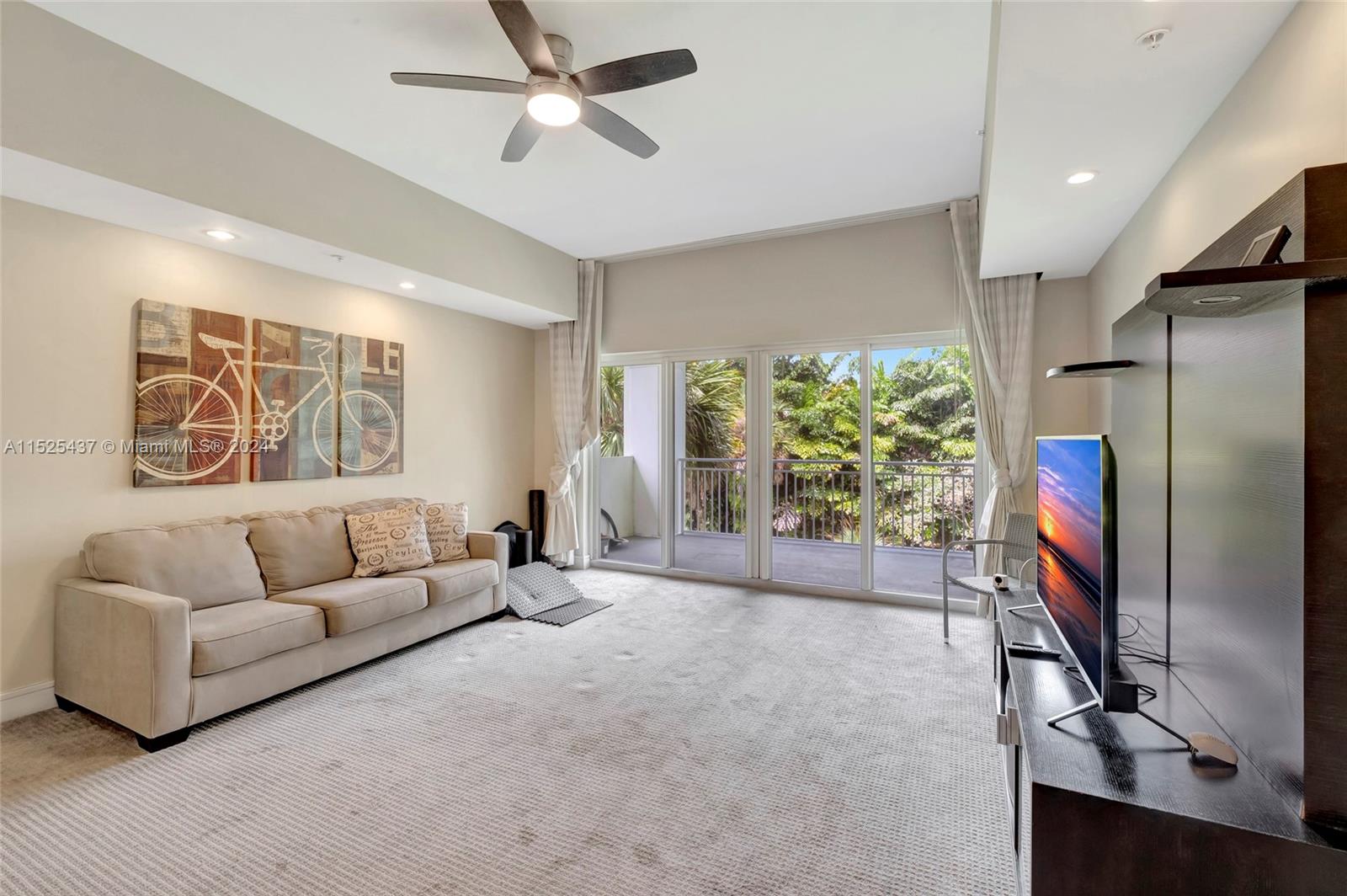 5300 NW 87th Ave 709, Doral, Florida 33178, 1 Bedroom Bedrooms, ,2 BathroomsBathrooms,Residential,For Sale,5300 NW 87th Ave 709,A11525437