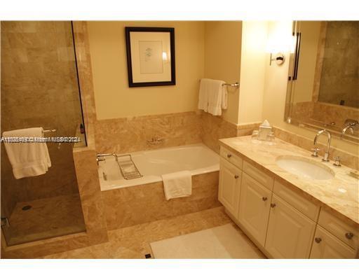1435 Brickell Ave 3412, Miami, Florida 33131, 2 Bedrooms Bedrooms, ,2 BathroomsBathrooms,Residentiallease,For Rent,1435 Brickell Ave 3412,A11525109