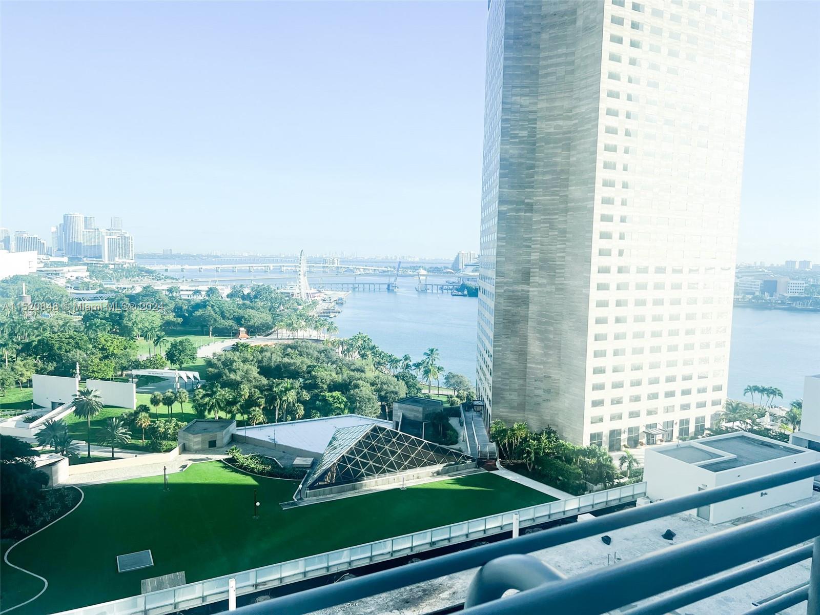 325 S Biscayne Blvd 1818, Miami, Florida 33131, 1 Bedroom Bedrooms, ,1 BathroomBathrooms,Residential,For Sale,325 S Biscayne Blvd 1818,A11520848