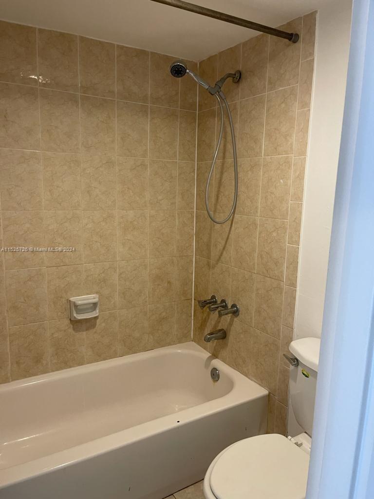 4848 NW 24th Ct 310, Lauderdale Lakes, Florida 33313, 1 Bedroom Bedrooms, ,1 BathroomBathrooms,Residentiallease,For Rent,4848 NW 24th Ct 310,A11525726