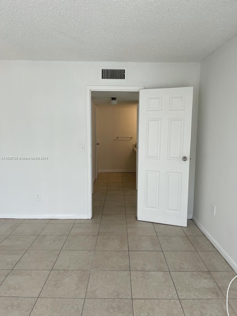 4848 NW 24th Ct 310, Lauderdale Lakes, Florida 33313, 1 Bedroom Bedrooms, ,1 BathroomBathrooms,Residentiallease,For Rent,4848 NW 24th Ct 310,A11525726
