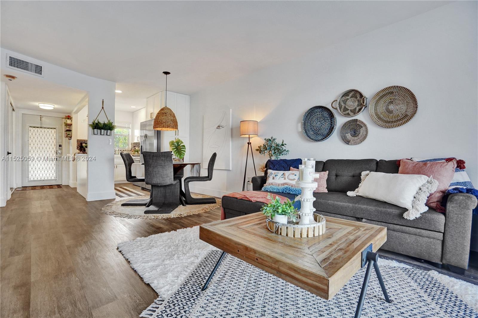2801 N Pine Island Rd 312, Sunrise, Florida 33322, 2 Bedrooms Bedrooms, ,2 BathroomsBathrooms,Residential,For Sale,2801 N Pine Island Rd 312,A11525059
