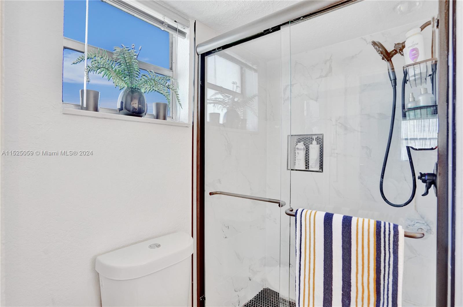 2801 N Pine Island Rd 312, Sunrise, Florida 33322, 2 Bedrooms Bedrooms, ,2 BathroomsBathrooms,Residential,For Sale,2801 N Pine Island Rd 312,A11525059