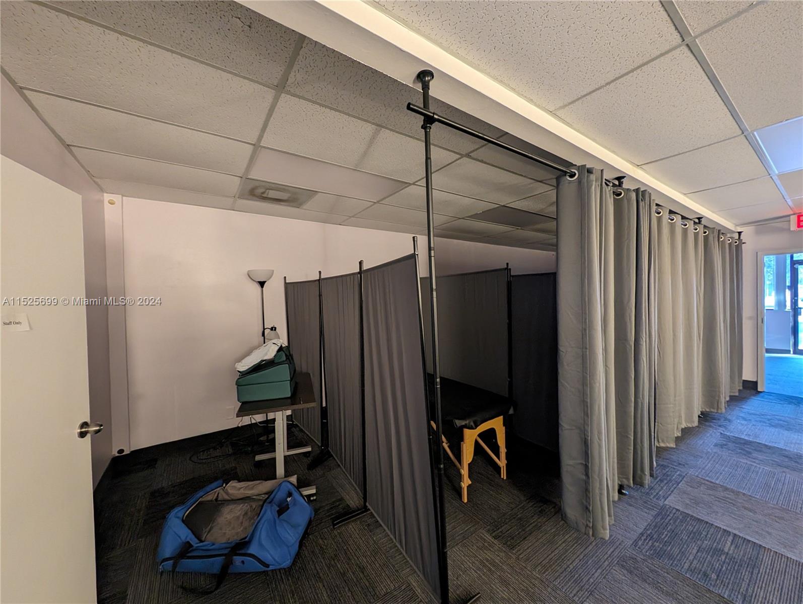 Large Open Area/Bull Pen