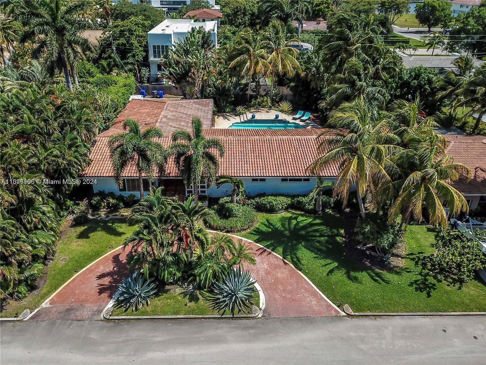 1117 Adams St, Hollywood, Florida 33019, 4 Bedrooms Bedrooms, ,3 BathroomsBathrooms,Residentiallease,For Rent,1117 Adams St,A11526106