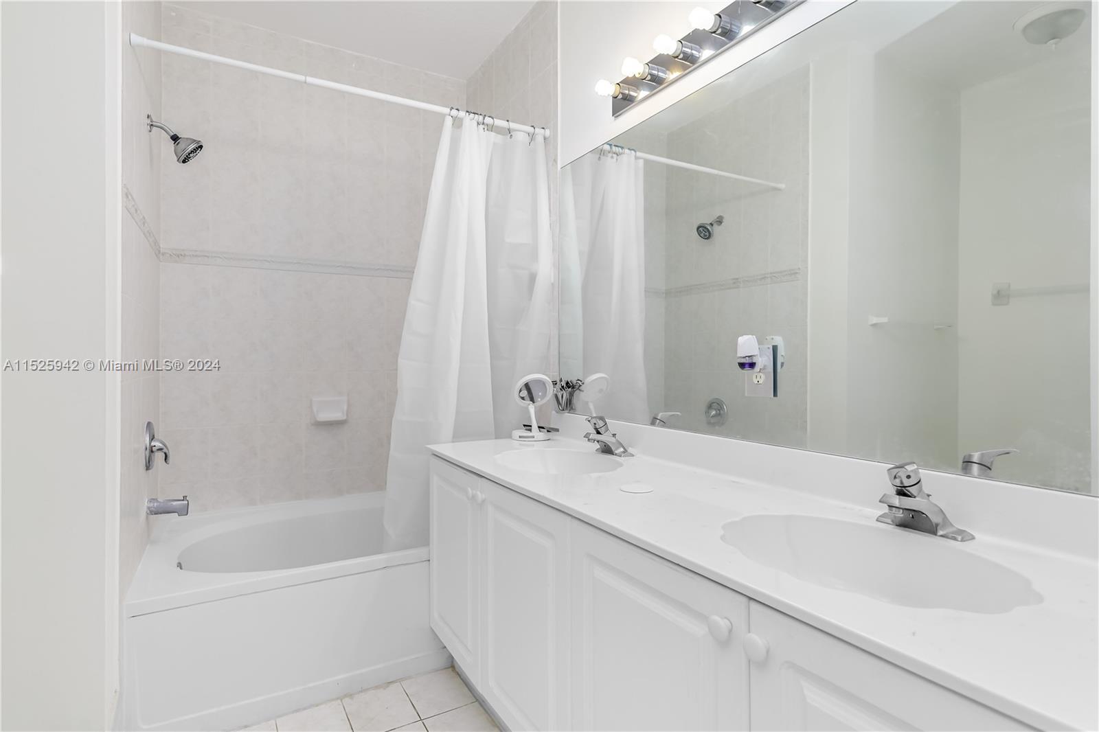 4381 SW 160th Ave 101, Miramar, Florida 33027, 3 Bedrooms Bedrooms, ,2 BathroomsBathrooms,Residentiallease,For Rent,4381 SW 160th Ave 101,A11525942
