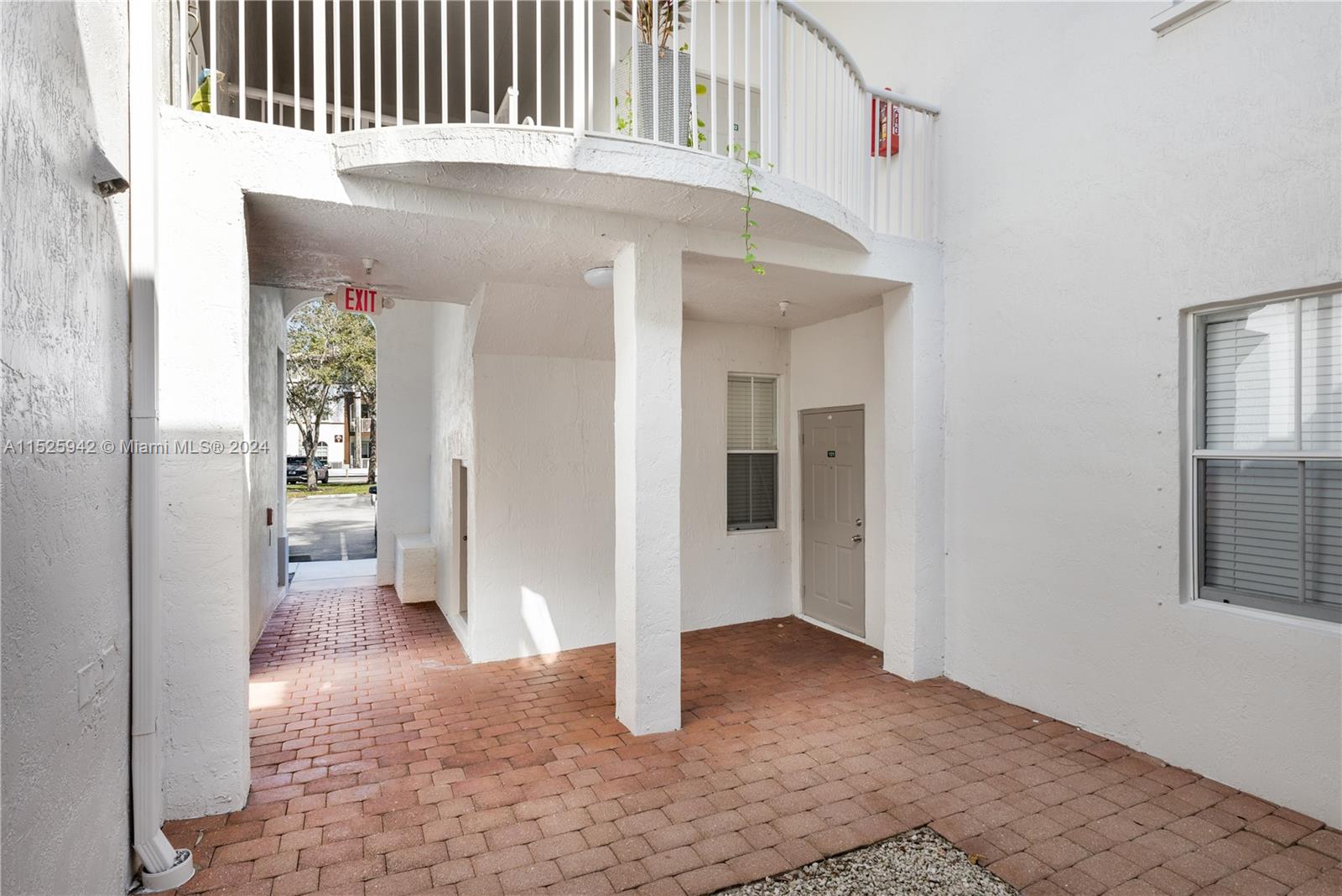 4381 SW 160th Ave 101, Miramar, Florida 33027, 3 Bedrooms Bedrooms, ,2 BathroomsBathrooms,Residentiallease,For Rent,4381 SW 160th Ave 101,A11525942