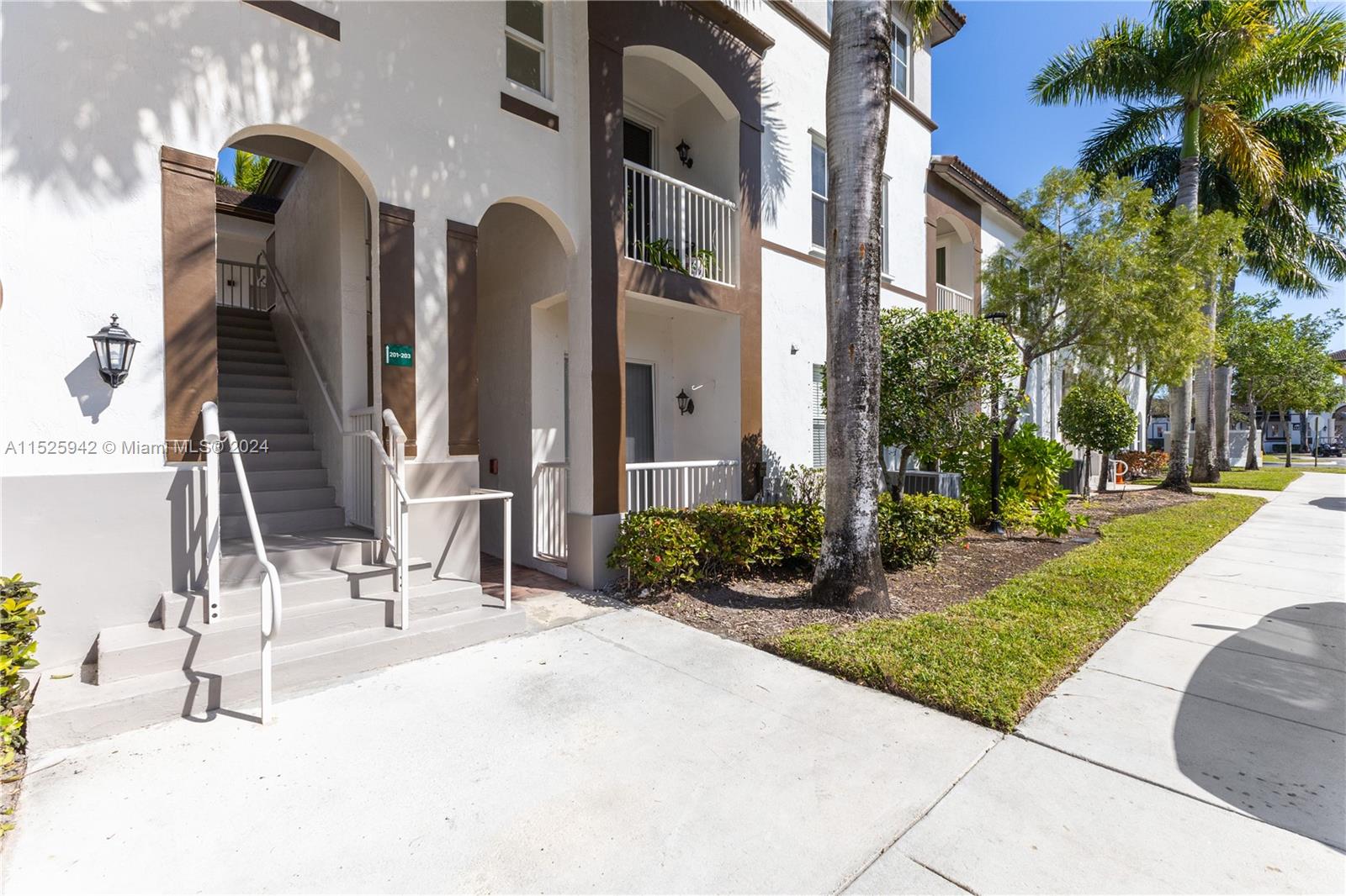 4381 SW 160th Ave 101, Miramar, Florida 33027, 3 Bedrooms Bedrooms, ,2 BathroomsBathrooms,Residentiallease,For Rent,4381 SW 160th Ave 101,A11525942