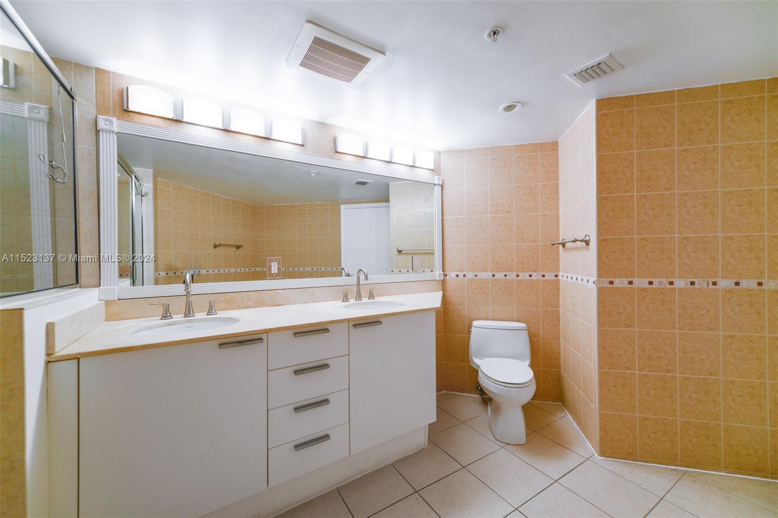 16699 Collins Ave 3302, Sunny Isles Beach, Florida 33160, 2 Bedrooms Bedrooms, ,2 BathroomsBathrooms,Residentiallease,For Rent,16699 Collins Ave 3302,A11523137