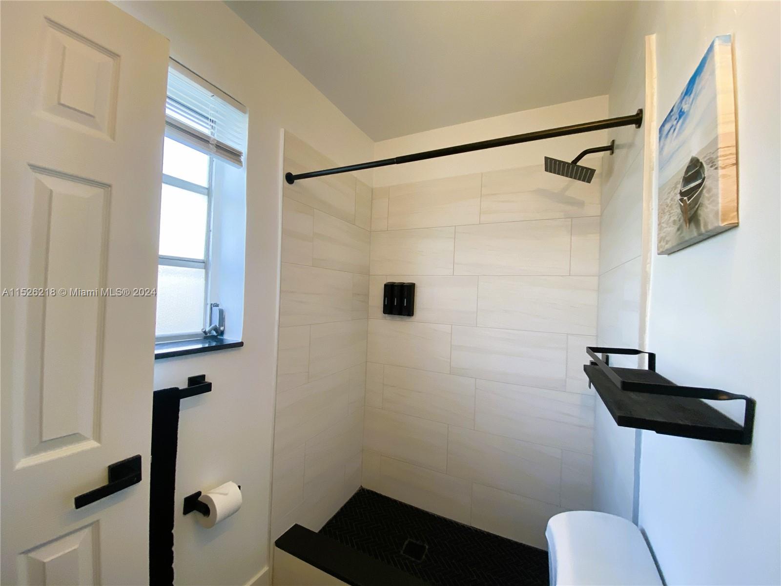 3210 Canal Dr 6, Pompano Beach, Florida 33062, 1 Bedroom Bedrooms, ,1 BathroomBathrooms,Residentiallease,For Rent,3210 Canal Dr 6,A11526218