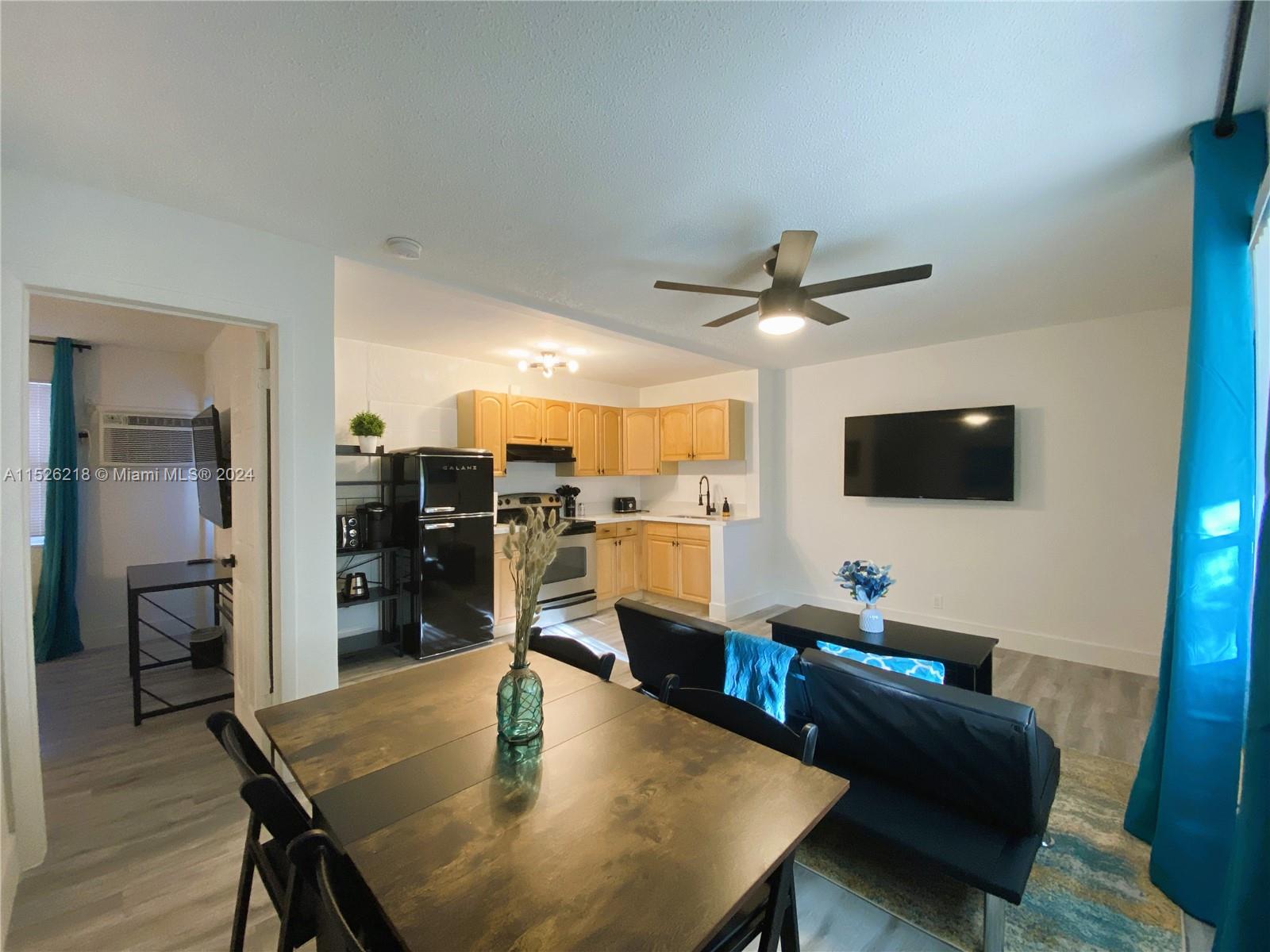 3210 Canal Dr 6, Pompano Beach, Florida 33062, 1 Bedroom Bedrooms, ,1 BathroomBathrooms,Residentiallease,For Rent,3210 Canal Dr 6,A11526218