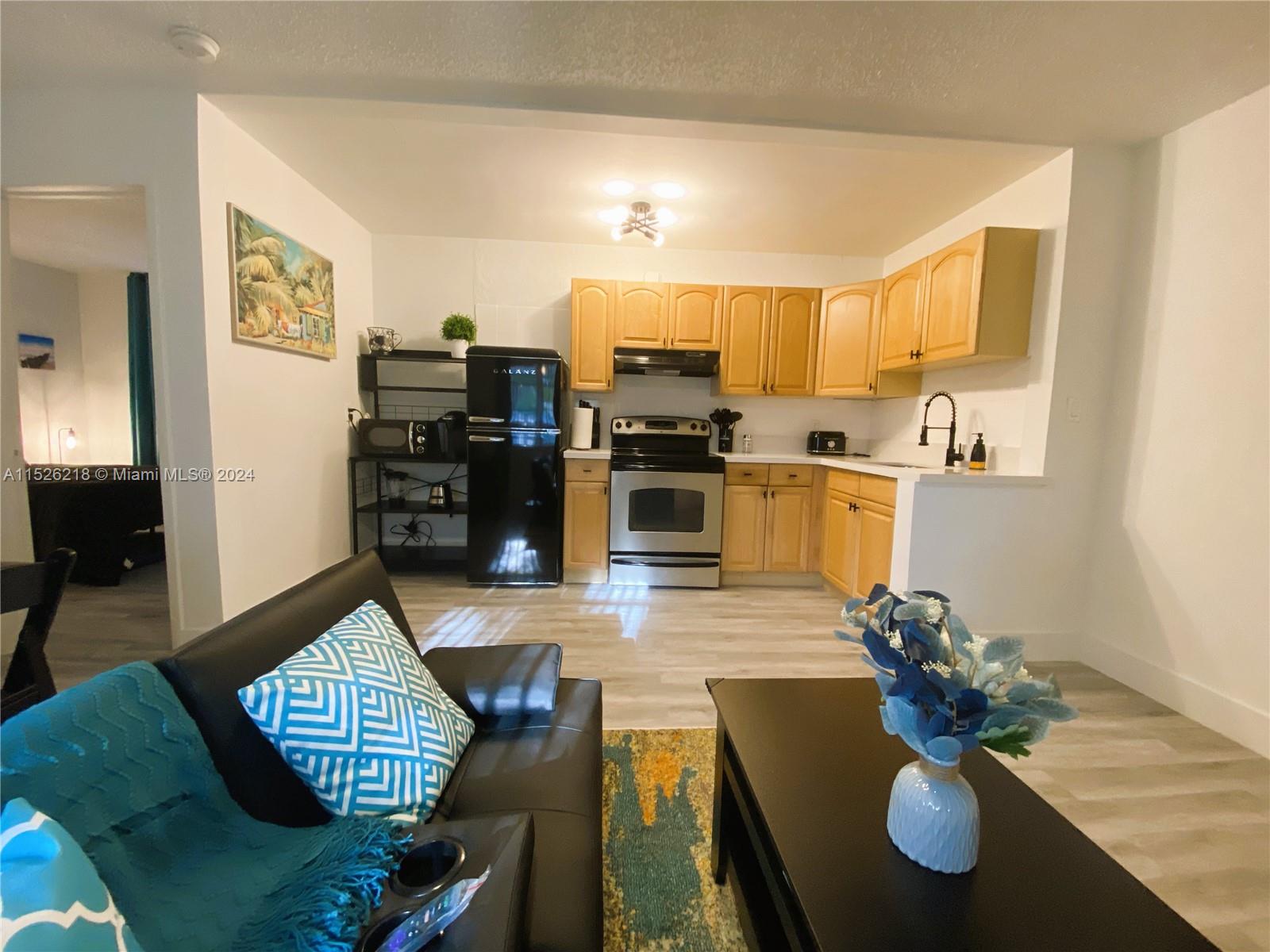 3210 Canal Dr 6, Pompano Beach, Florida 33062, 1 Bedroom Bedrooms, ,1 BathroomBathrooms,Residentiallease,For Rent,3210 Canal Dr 6,A11526218