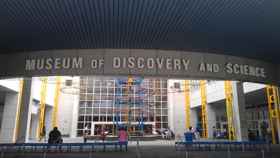 Tourist attractions nearby