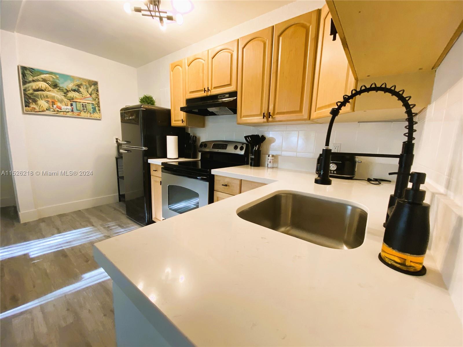 3210 Canal Dr 6, Pompano Beach, Florida 33062, 1 Bedroom Bedrooms, ,1 BathroomBathrooms,Residentiallease,For Rent,3210 Canal Dr 6,A11526218
