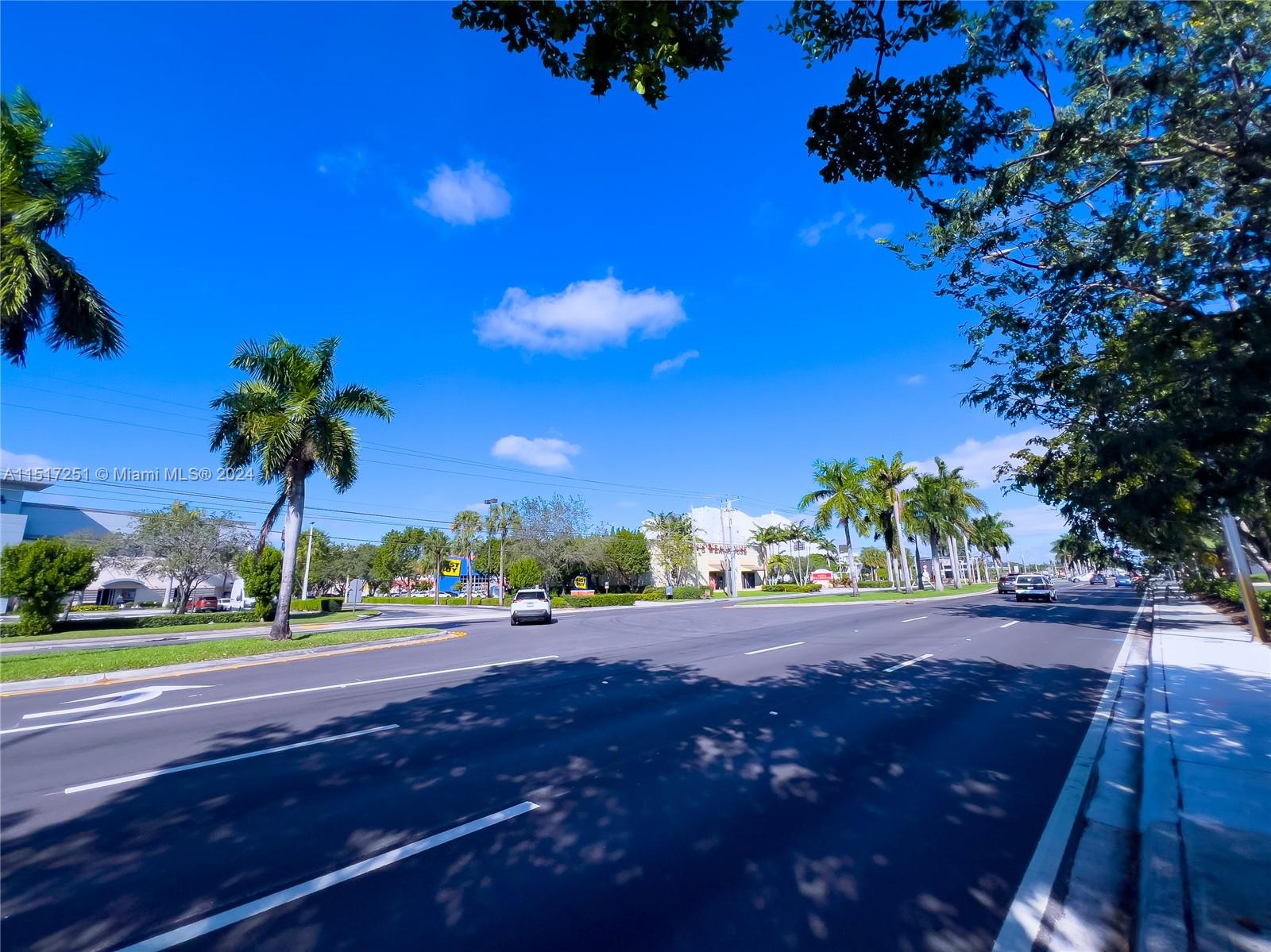 10887 NW 17th St 112, Sweetwater, Florida 33172, ,Commercialsale,For Sale,10887 NW 17th St 112,A11517251