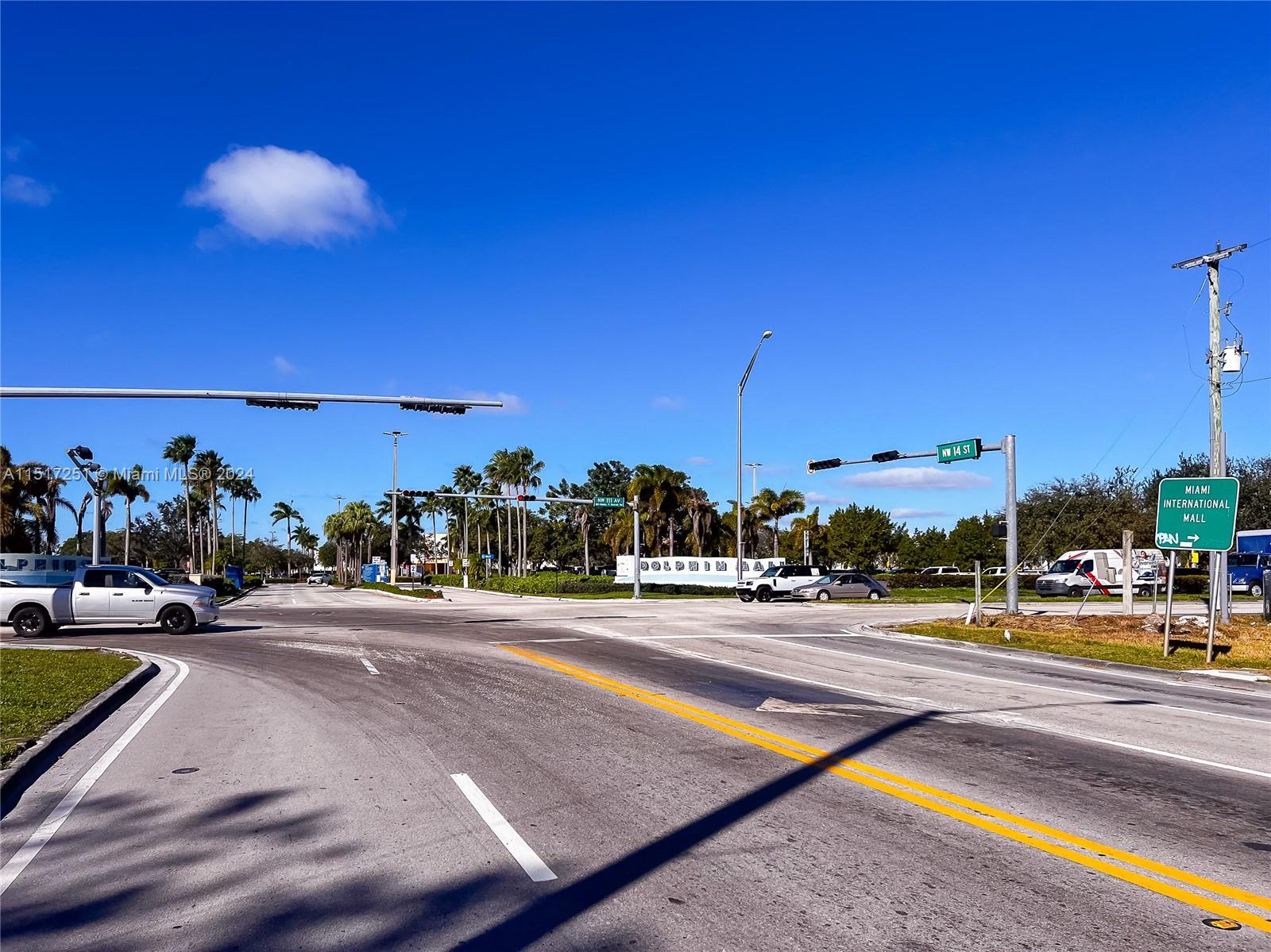 10887 NW 17th St 112, Sweetwater, Florida 33172, ,Commercialsale,For Sale,10887 NW 17th St 112,A11517251