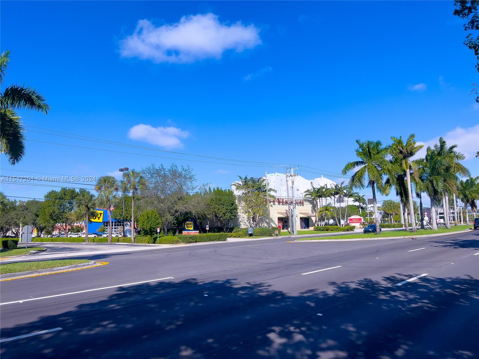 10887 NW 17th St 112, Sweetwater, Florida 33172, ,Commercialsale,For Sale,10887 NW 17th St 112,A11517251