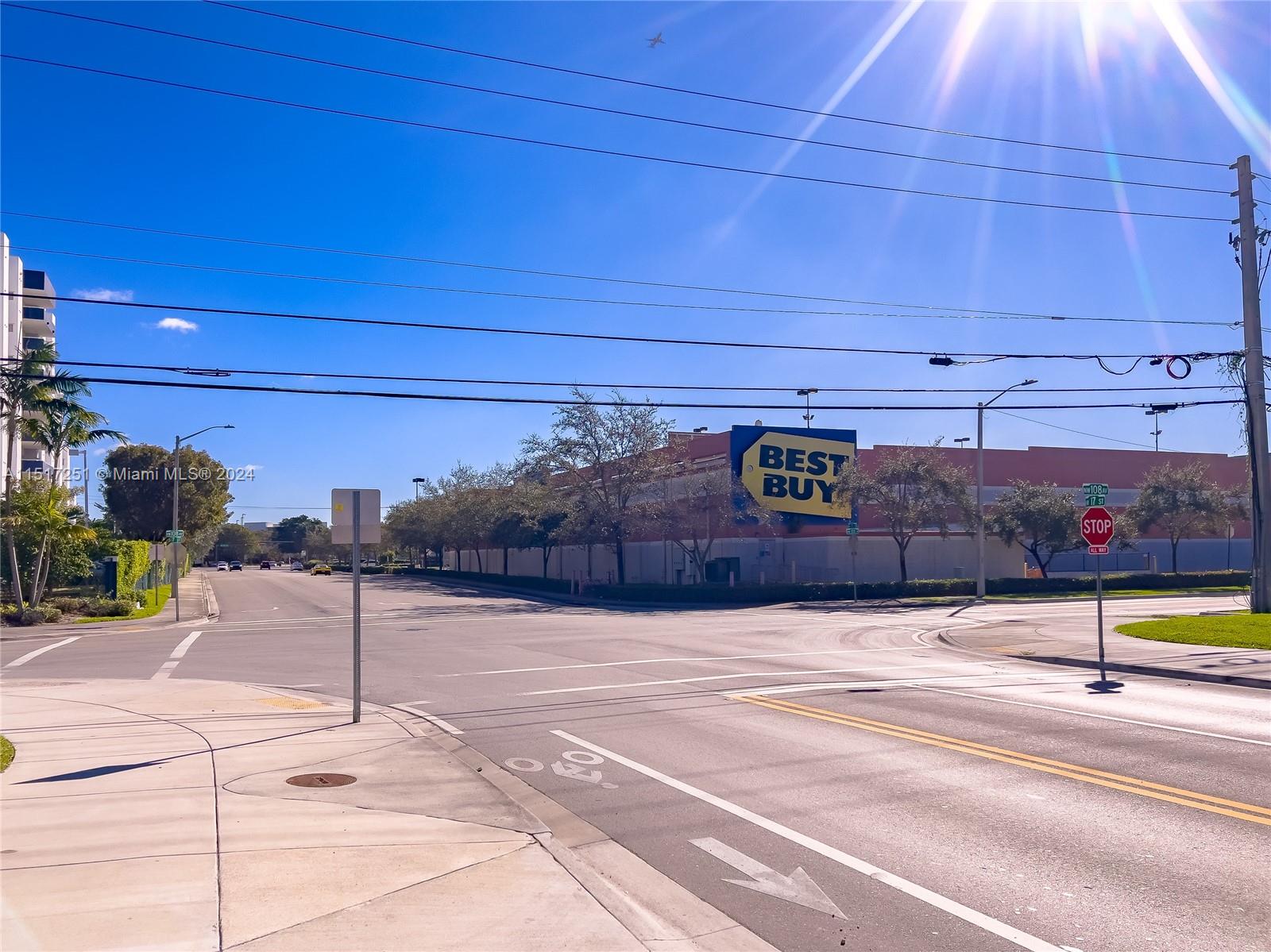 10887 NW 17th St 112, Sweetwater, Florida 33172, ,Commercialsale,For Sale,10887 NW 17th St 112,A11517251