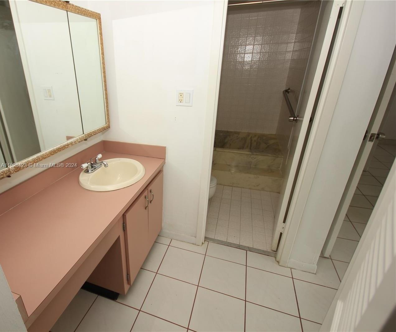 16558 NE 26th Ave 4H, North Miami Beach, Florida 33160, 1 Bedroom Bedrooms, ,1 BathroomBathrooms,Residential,For Sale,16558 NE 26th Ave 4H,A11526123
