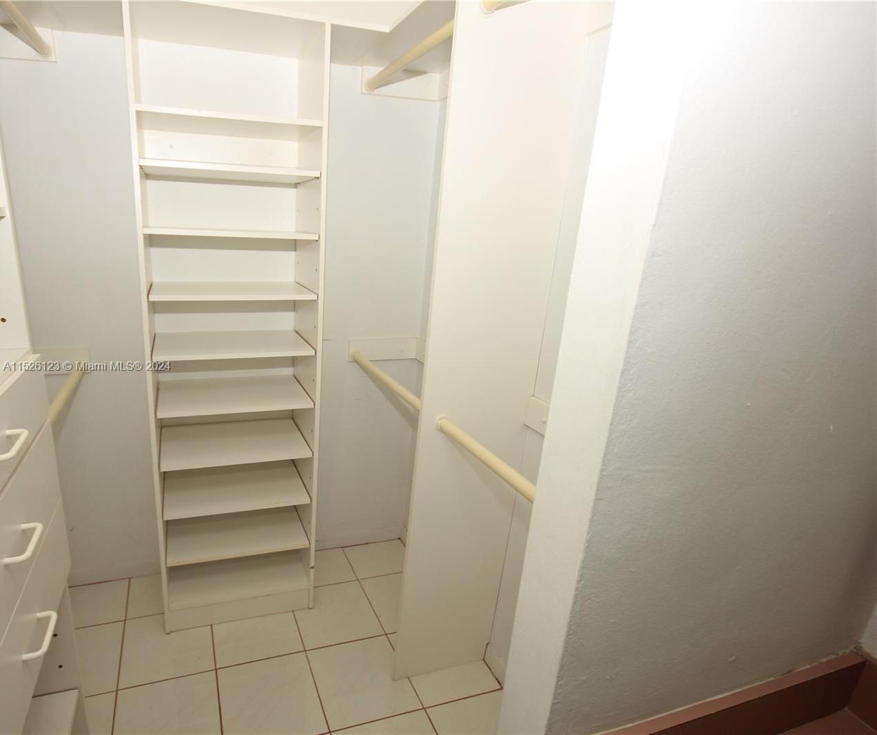 16558 NE 26th Ave 4H, North Miami Beach, Florida 33160, 1 Bedroom Bedrooms, ,1 BathroomBathrooms,Residential,For Sale,16558 NE 26th Ave 4H,A11526123