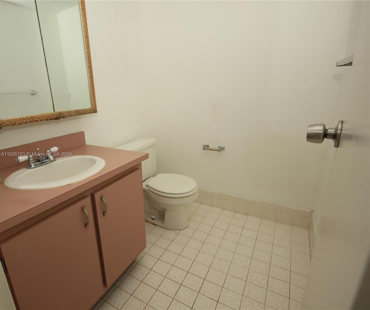 16558 NE 26th Ave 4H, North Miami Beach, Florida 33160, 1 Bedroom Bedrooms, ,1 BathroomBathrooms,Residential,For Sale,16558 NE 26th Ave 4H,A11526123