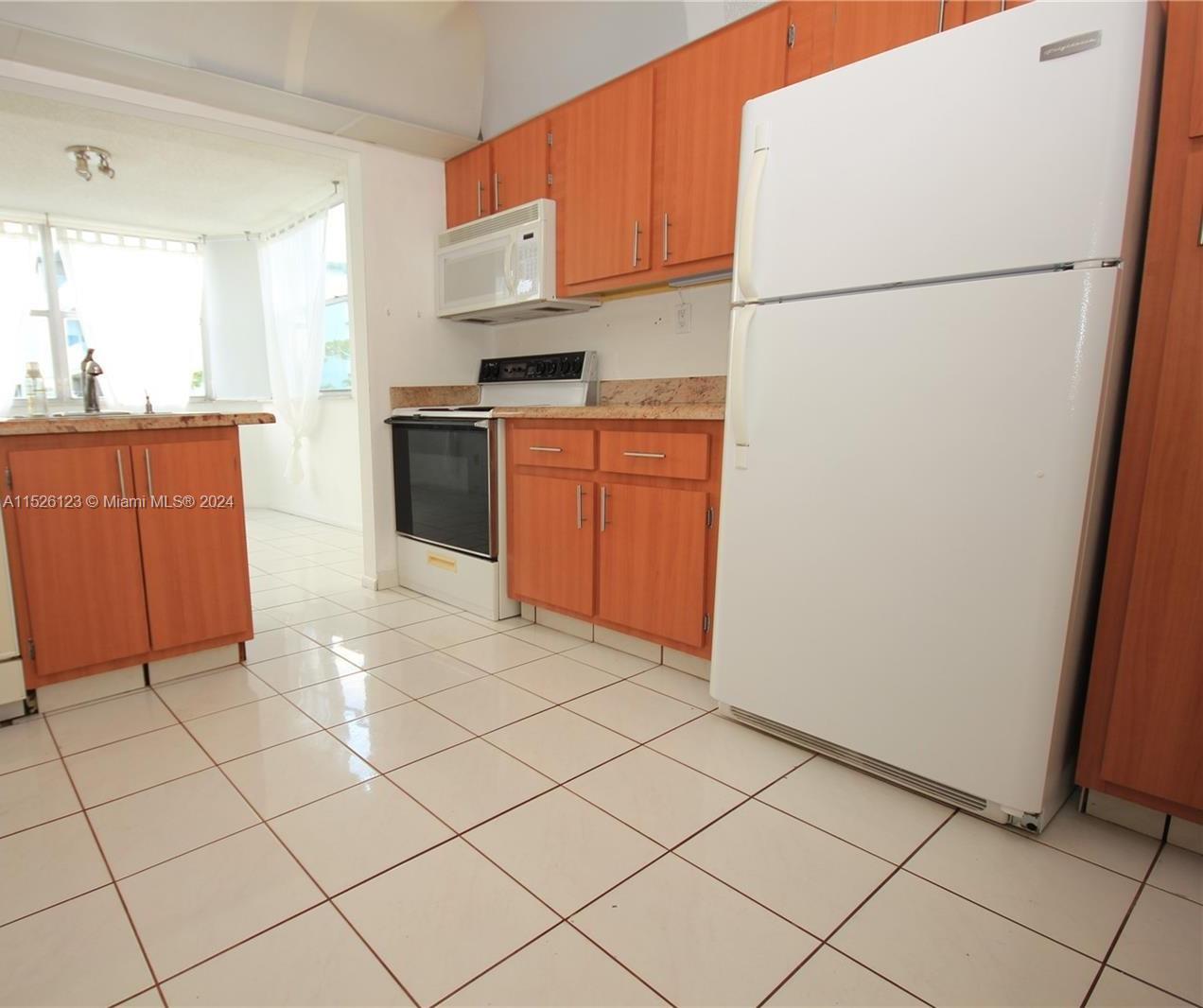 16558 NE 26th Ave 4H, North Miami Beach, Florida 33160, 1 Bedroom Bedrooms, ,1 BathroomBathrooms,Residential,For Sale,16558 NE 26th Ave 4H,A11526123