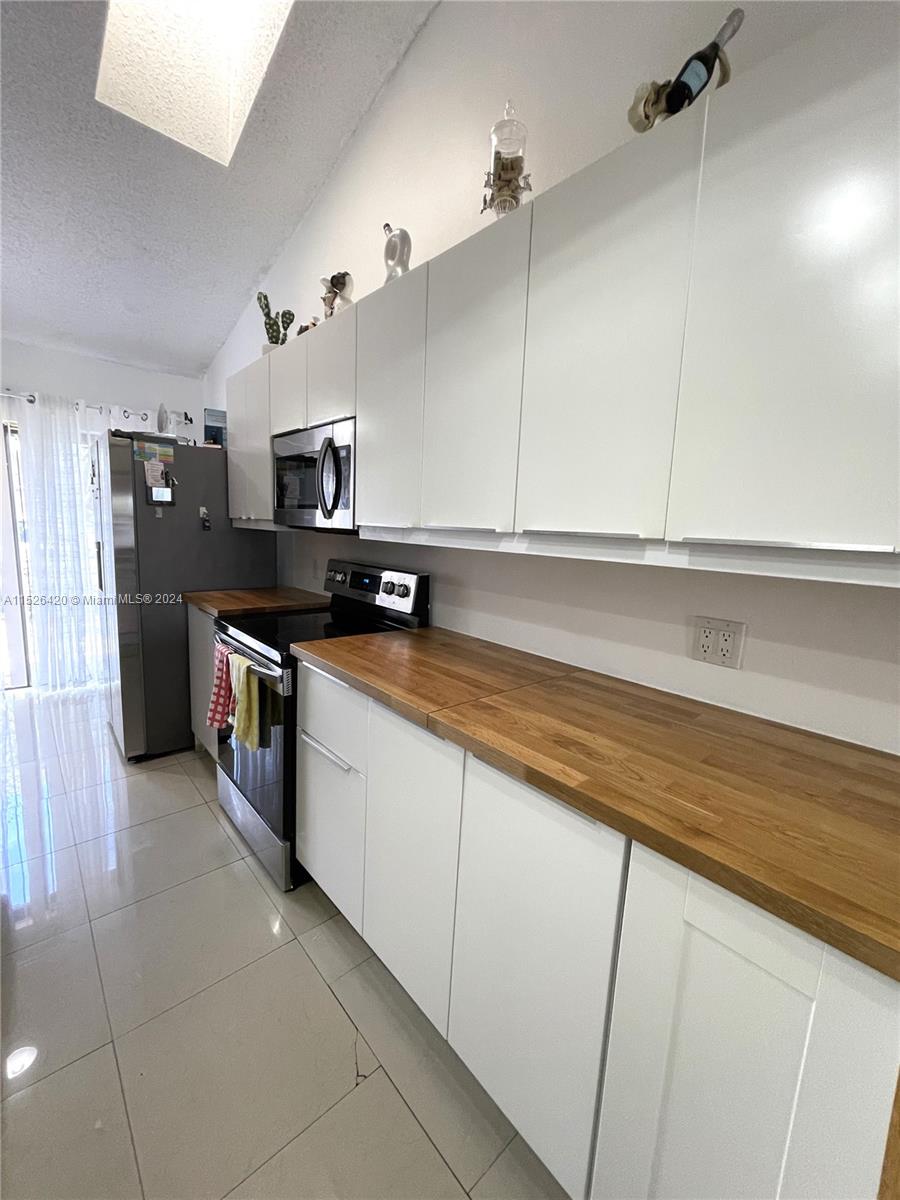 1744 NW 71st Ave 117, Plantation, Florida 33313, 2 Bedrooms Bedrooms, ,2 BathroomsBathrooms,Residential,For Sale,1744 NW 71st Ave 117,A11526420