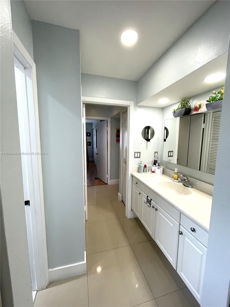 1744 NW 71st Ave 117, Plantation, Florida 33313, 2 Bedrooms Bedrooms, ,2 BathroomsBathrooms,Residential,For Sale,1744 NW 71st Ave 117,A11526420
