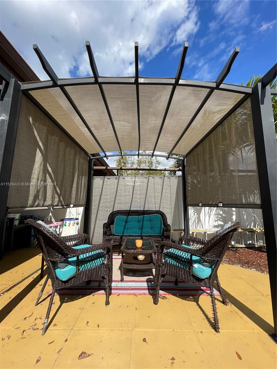 1744 NW 71st Ave 117, Plantation, Florida 33313, 2 Bedrooms Bedrooms, ,2 BathroomsBathrooms,Residential,For Sale,1744 NW 71st Ave 117,A11526420