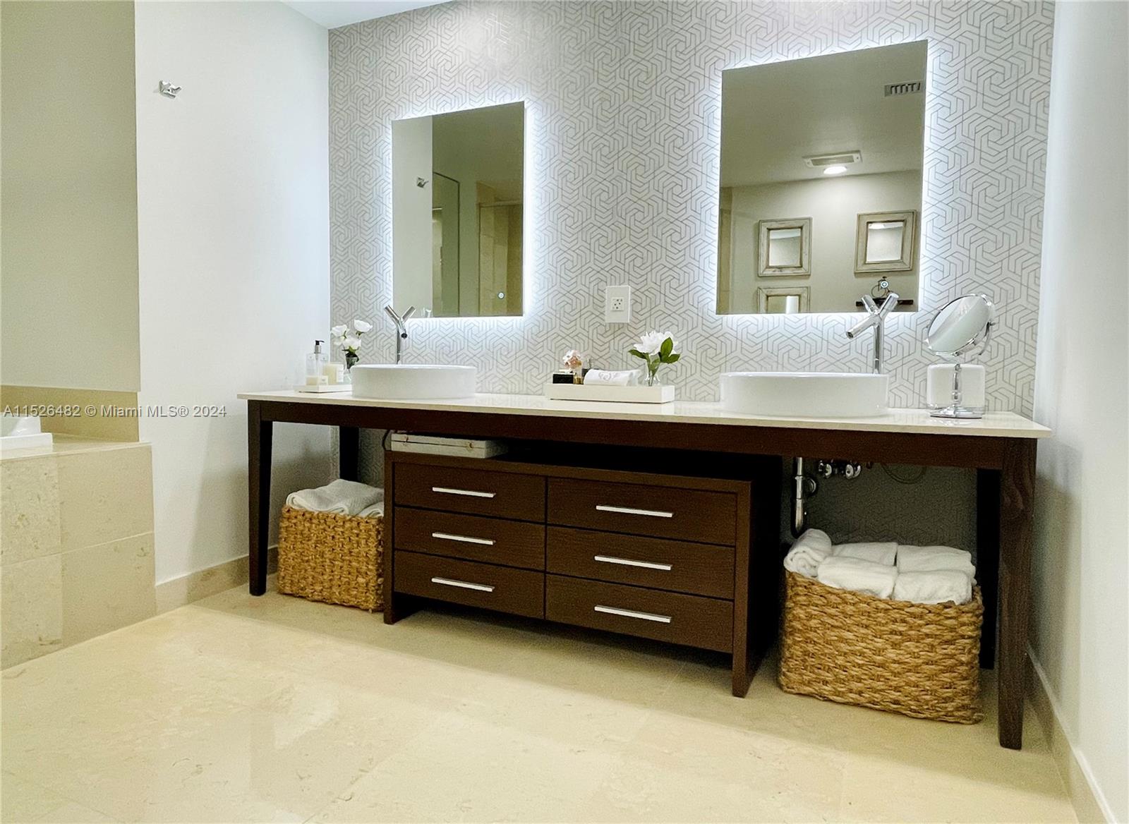 495 Brickell Ave 1201, Miami, Florida 33131, 3 Bedrooms Bedrooms, ,2 BathroomsBathrooms,Residentiallease,For Rent,495 Brickell Ave 1201,A11526482