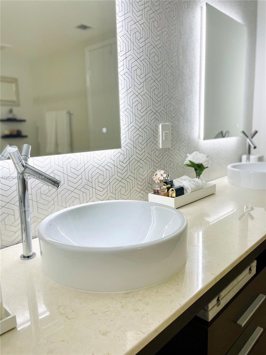 495 Brickell Ave 1201, Miami, Florida 33131, 3 Bedrooms Bedrooms, ,2 BathroomsBathrooms,Residentiallease,For Rent,495 Brickell Ave 1201,A11526482