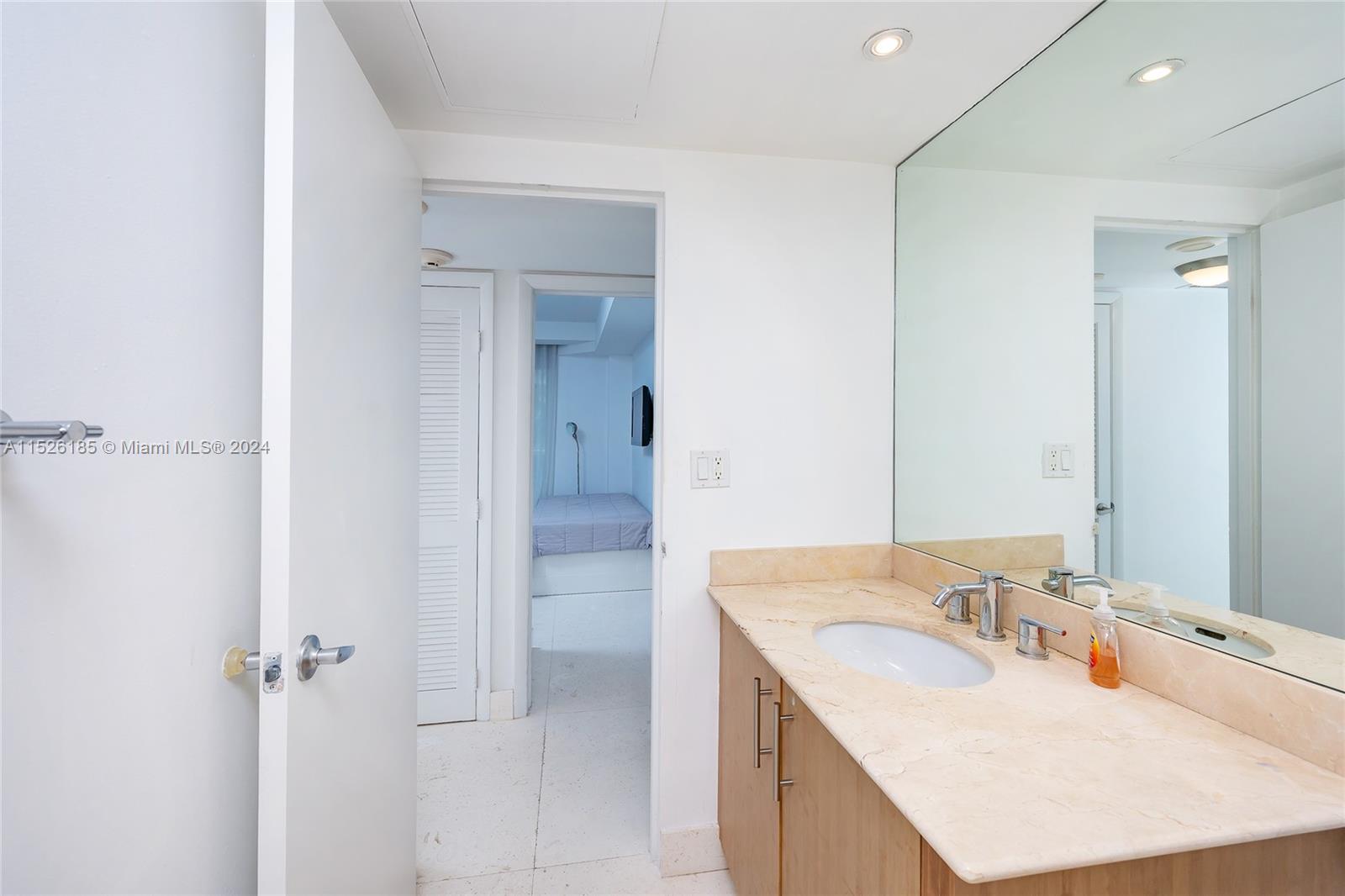 10275 Collins Ave 217, Bal Harbour, Florida 33154, 2 Bedrooms Bedrooms, ,2 BathroomsBathrooms,Residential,For Sale,10275 Collins Ave 217,A11526185