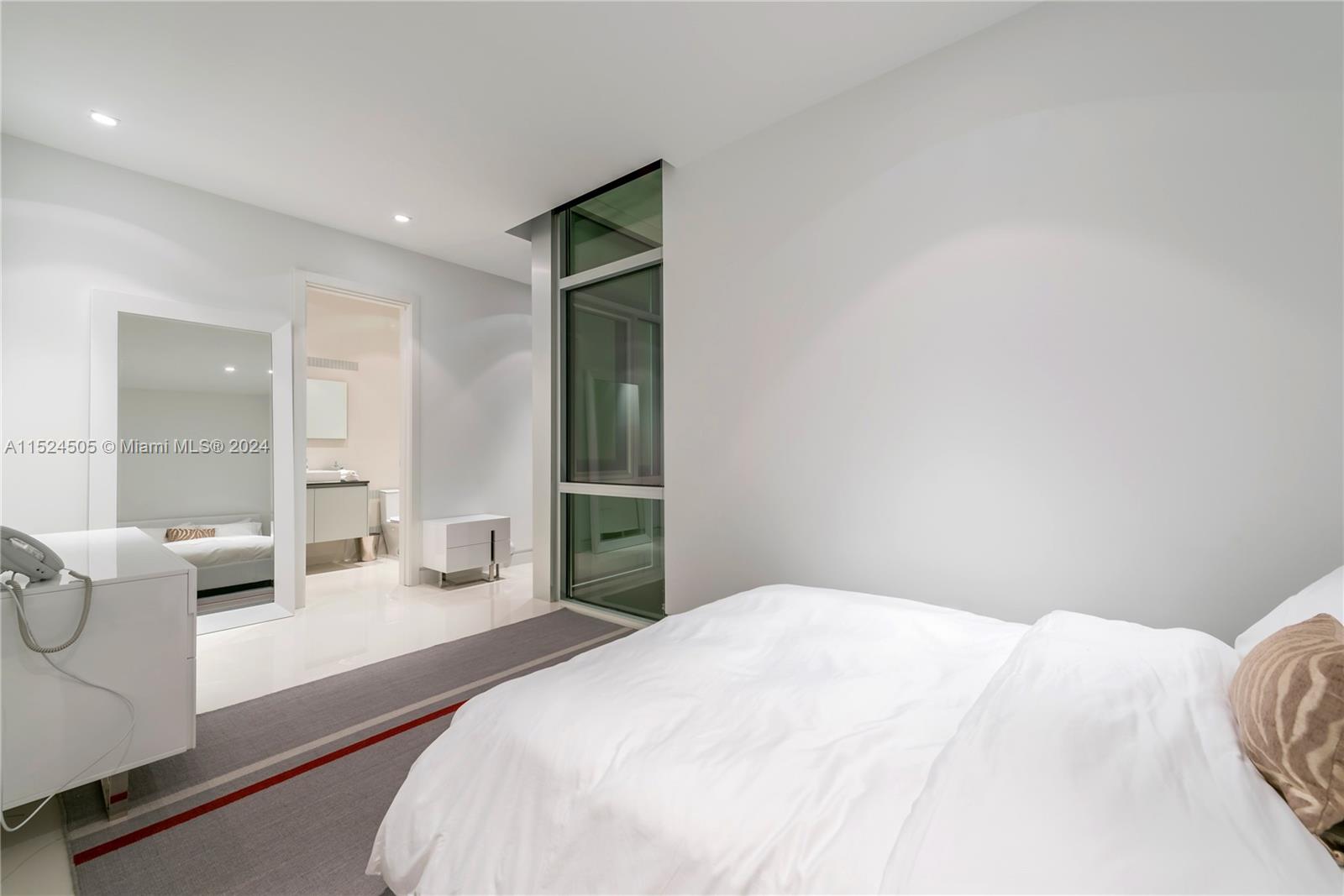 440 S Hibiscus Dr, Miami Beach, Florida 33139, 5 Bedrooms Bedrooms, ,5 BathroomsBathrooms,Residentiallease,For Rent,440 S Hibiscus Dr,A11524505