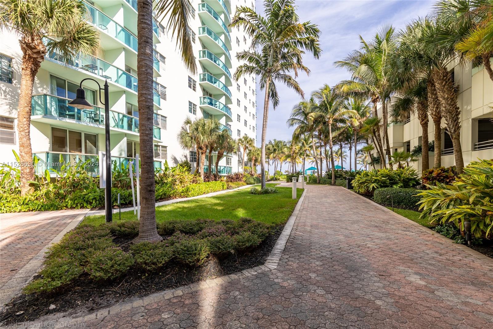 3801 S Ocean Dr 9R, Hollywood, Florida 33019, 1 Bedroom Bedrooms, ,1 BathroomBathrooms,Residential,For Sale,3801 S Ocean Dr 9R,A11526630