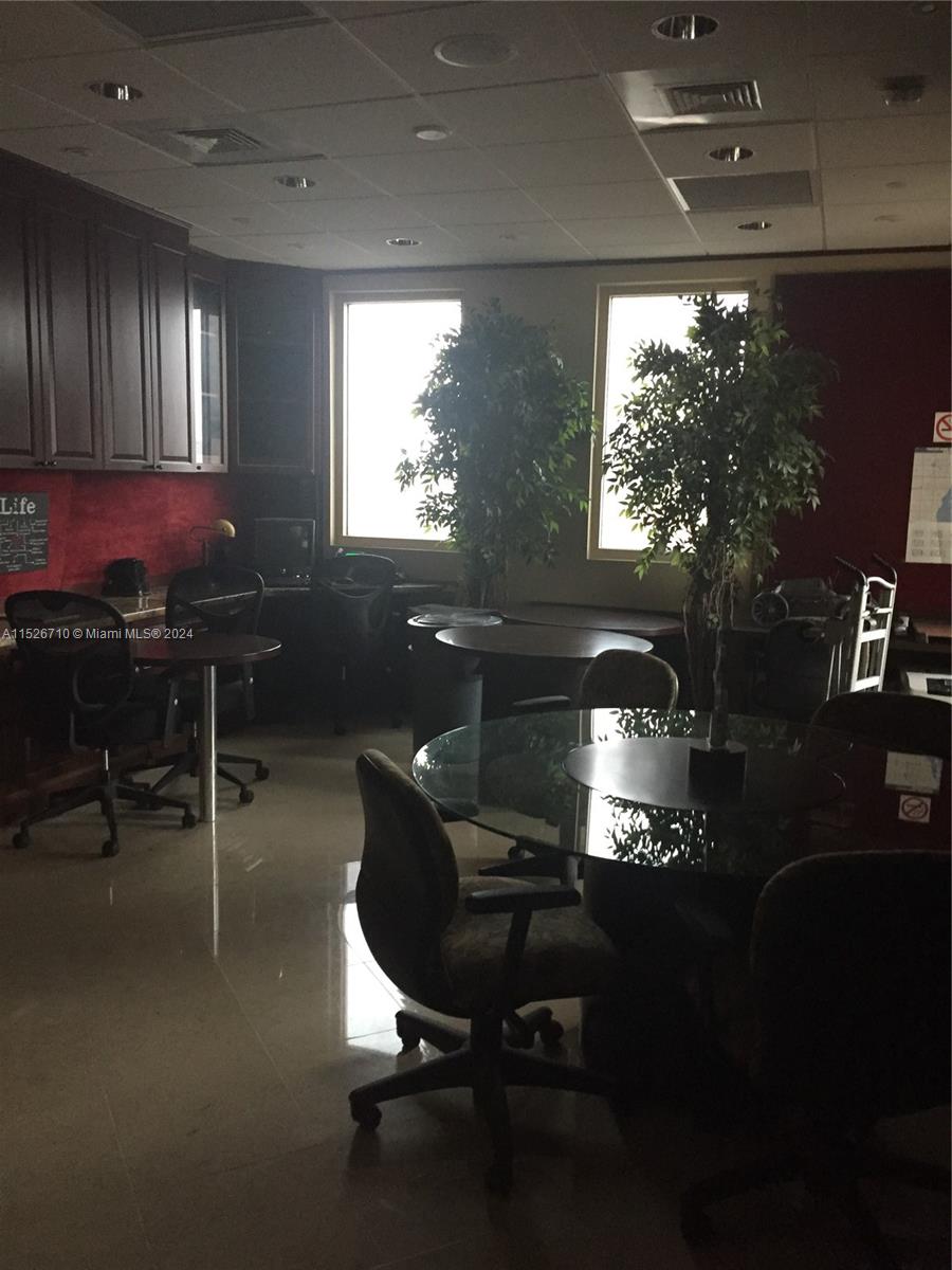 232 Andalusia Ave 3E, Coral Gables, Florida 33134, ,Commerciallease,For Rent,232 Andalusia Ave 3E,A11526710