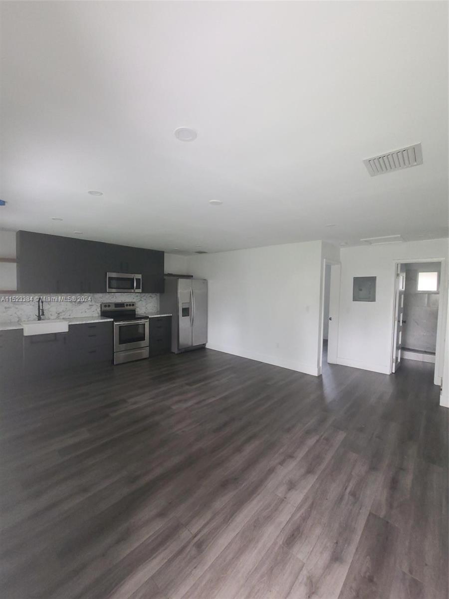 1864 NW 28th St, Miami, Florida 33142, ,Residentialincome,For Sale,1864 NW 28th St,A11523384