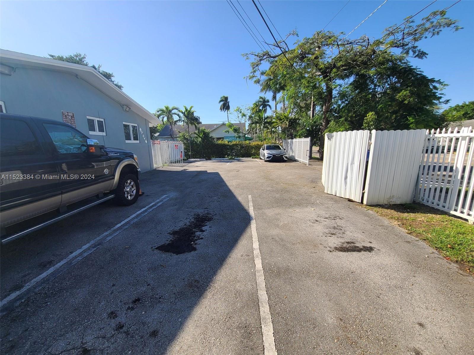 1864 NW 28th St, Miami, Florida 33142, ,Residentialincome,For Sale,1864 NW 28th St,A11523384