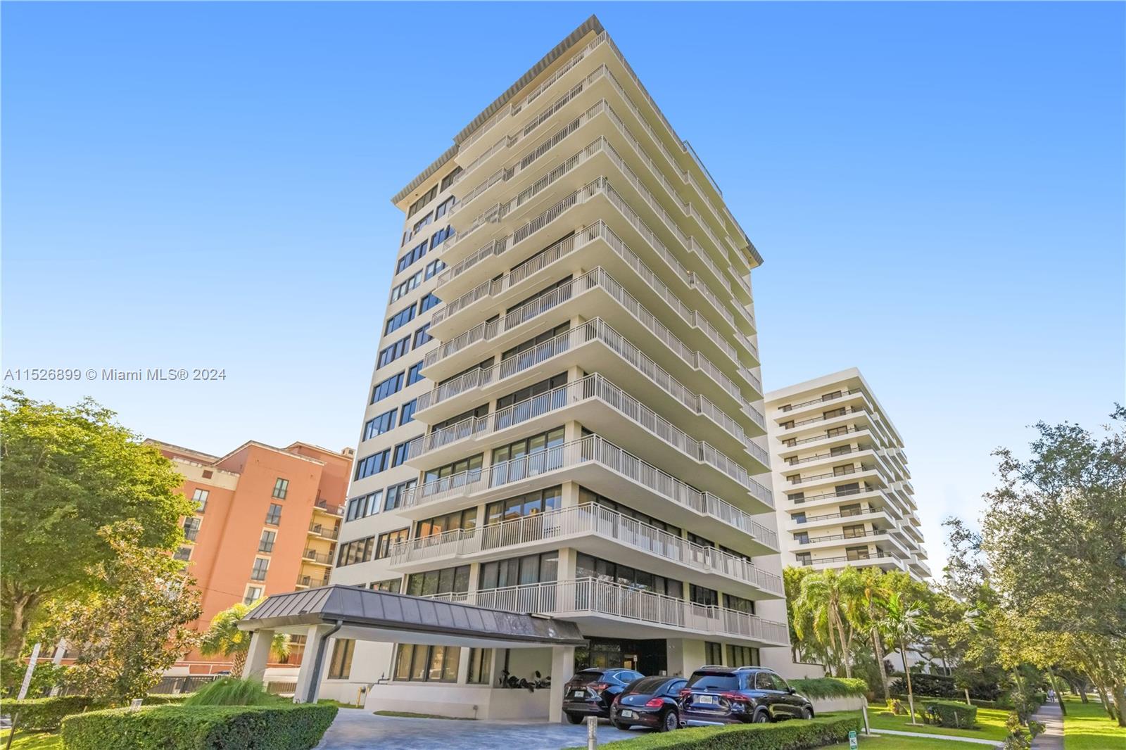 700 Coral Way 3, Coral Gables, Florida 33134, 3 Bedrooms Bedrooms, ,3 BathroomsBathrooms,Residential,For Sale,700 Coral Way 3,A11526899
